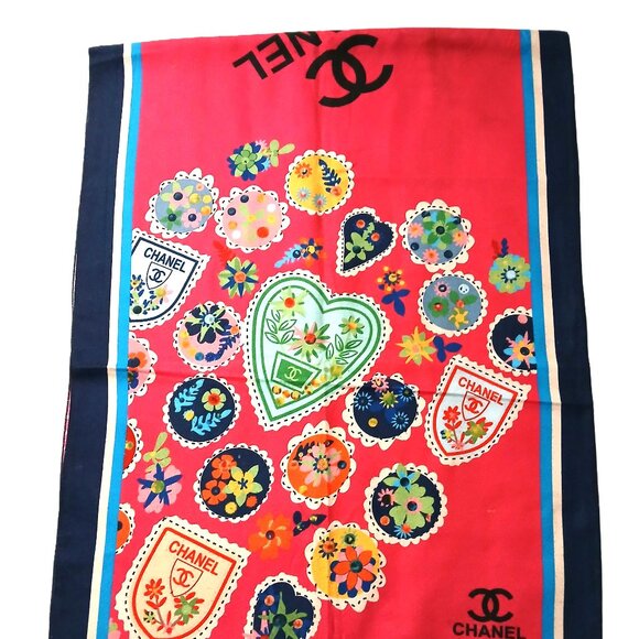 CHANEL Luxury Vintage Pink Multi-Color Charmed CC Blanket Scarf Shawl Wrap - Picture 2 of 15